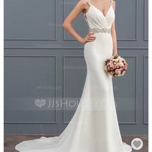 JJ's House Ivory Trumpet style wedding gown